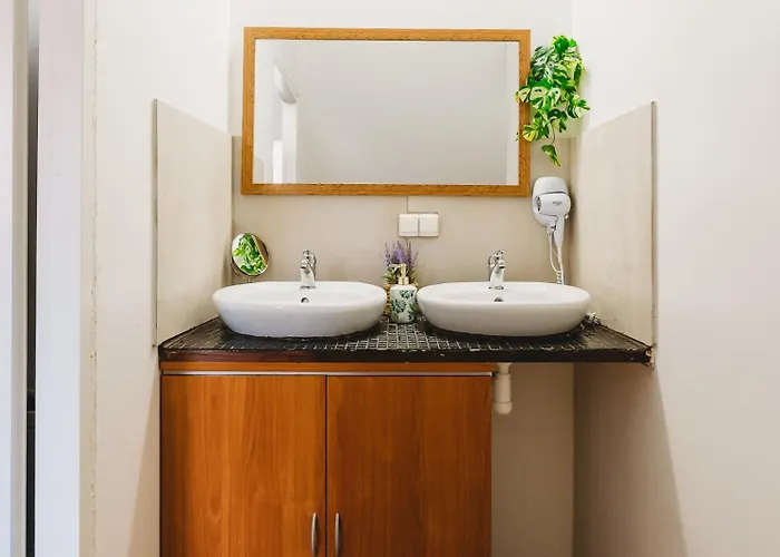 Unique 2 Bedroom In The Old Town 아파트 *