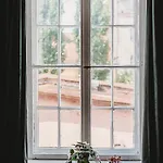 Unique 2 Bedroom In The Old Town